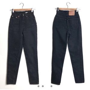 Vintage Slim Fit Tapered Leg Levi’s 512 Jeans size 3 Long